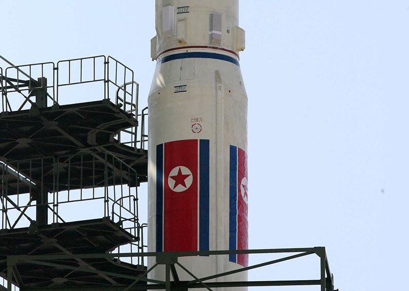 запуск баллистической ракеты КНДР