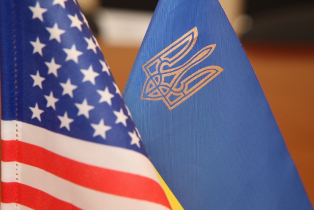 США обязаны дать Украине оружие